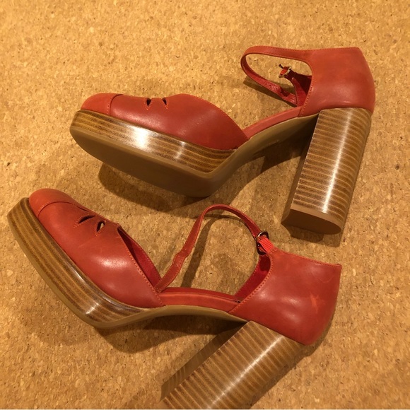 Jeffrey Campbell Star Man Pump in red - Picture 13 of 14